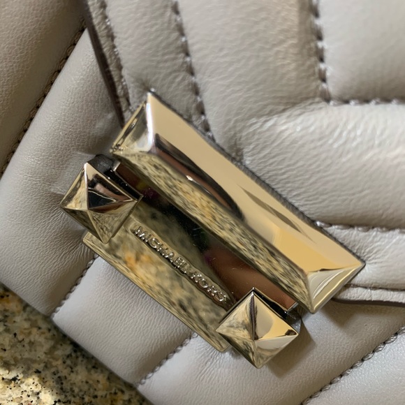 Michael Kors Handbag - Picture 2 of 4